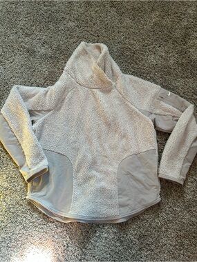 Nike Long-Sleeve Sherpa Fleece Pullover Training Top